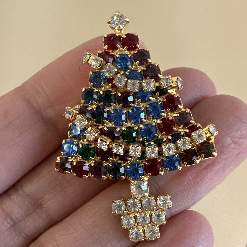 VTG‎ Christmas Tree Brooch Pin 1.625 Inch Dangle Tinsel Crystal Rhinestones Gold